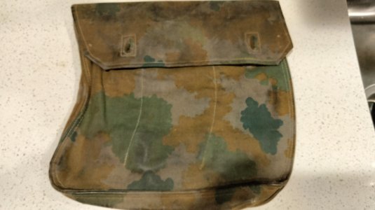 Rare style East German 3 cell AK mag pouch