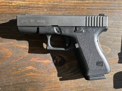 Mint Glock 19 Gen 2 w/ night sights, mags and tupperware sell or trade